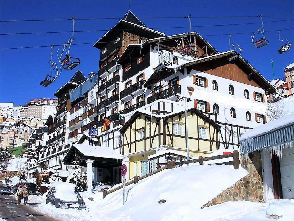 TODOSIERRANEVADA ZONA BAJA - EDIFICIO ATLAS - VISTAS A LA MONTANA - Junto a los Telecabinas Serra Nevada Exterior foto